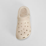 Zueco con forro suave beige NYC