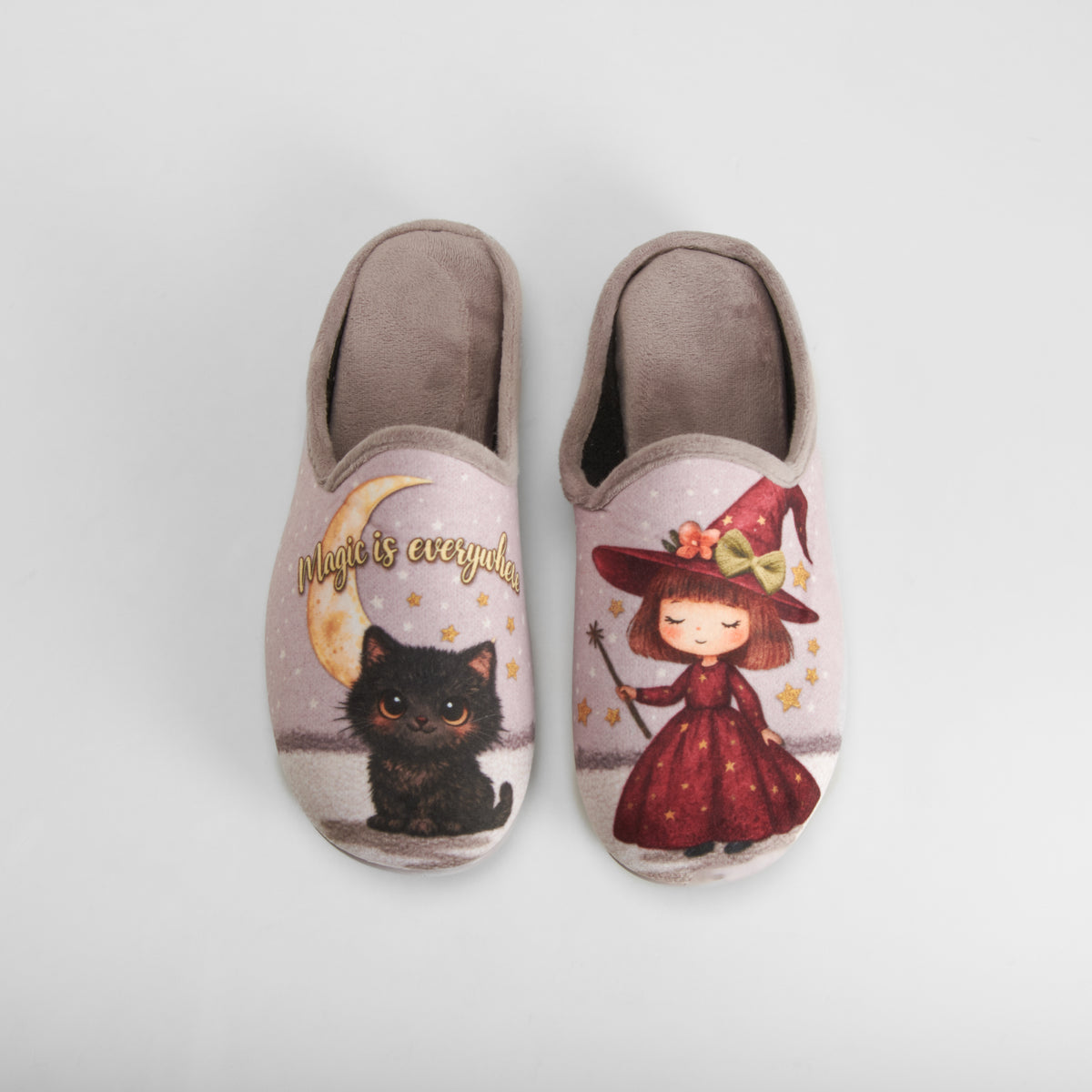 Zapatilla de casa bruja y gato beige OLYNE