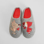 Zapatilla de casa caperucita bordado gris OLYNE