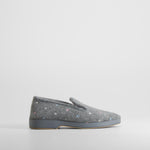 Zapatilla de casa cerrada estrellas gris OLYNE