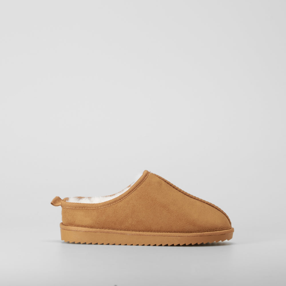 Zapatilla de casa cerrada pelo marrón OLYNE