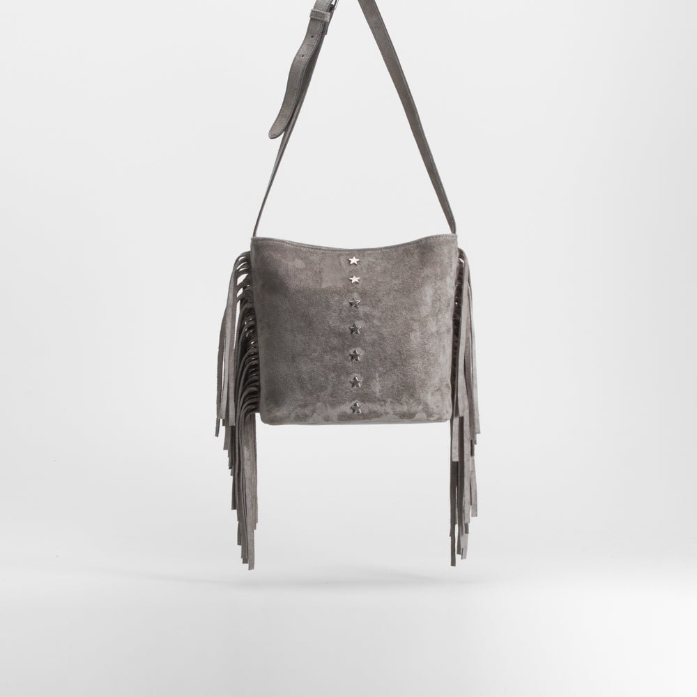 Bolso cruzado con flecos y estrellas gris NYC