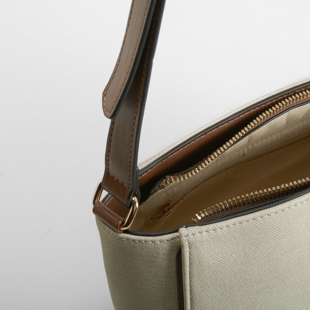 Bolso textura bimaterial blanco PICCOLA PIU