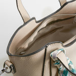 Bolso bandolera con pañuelo beige PICCOLA PIU
