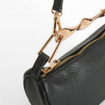 Bolso bandolera asa dorada negro Piccola Piu