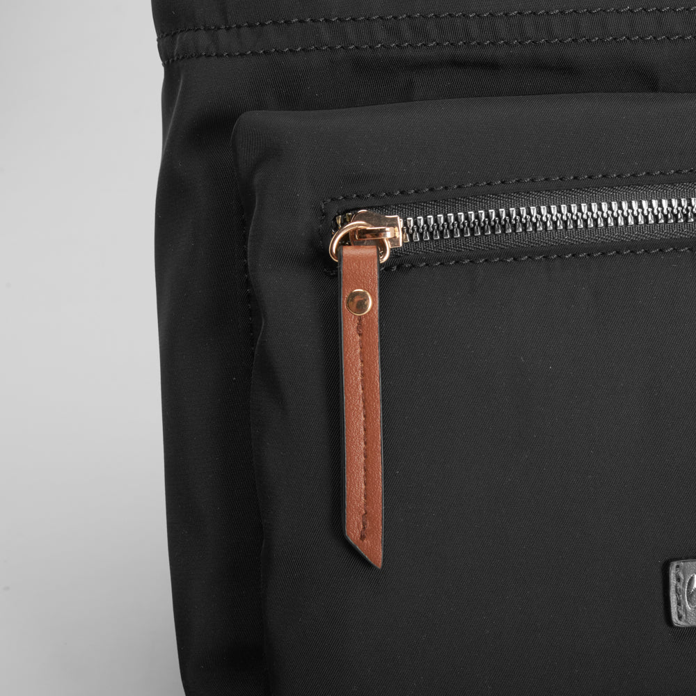 Bolso de mano nylon negro PICCOLA PIU
