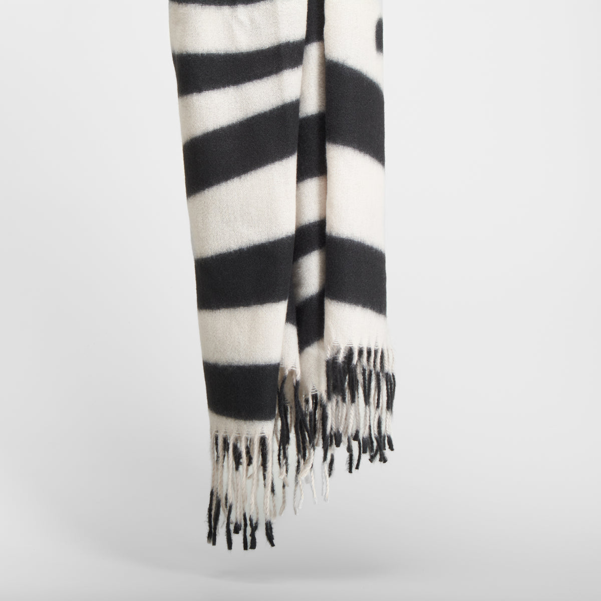 Bufanda cebra blanco negro MERKAL