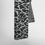 Bufanda gruesa animal print gris MERKAL