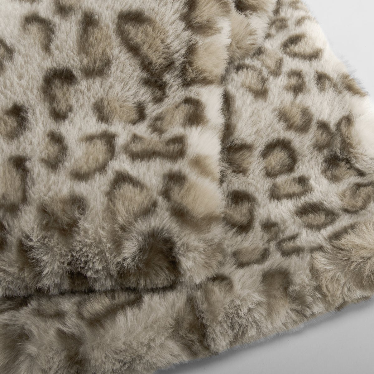 Cuello abierto animal print MERKAL
