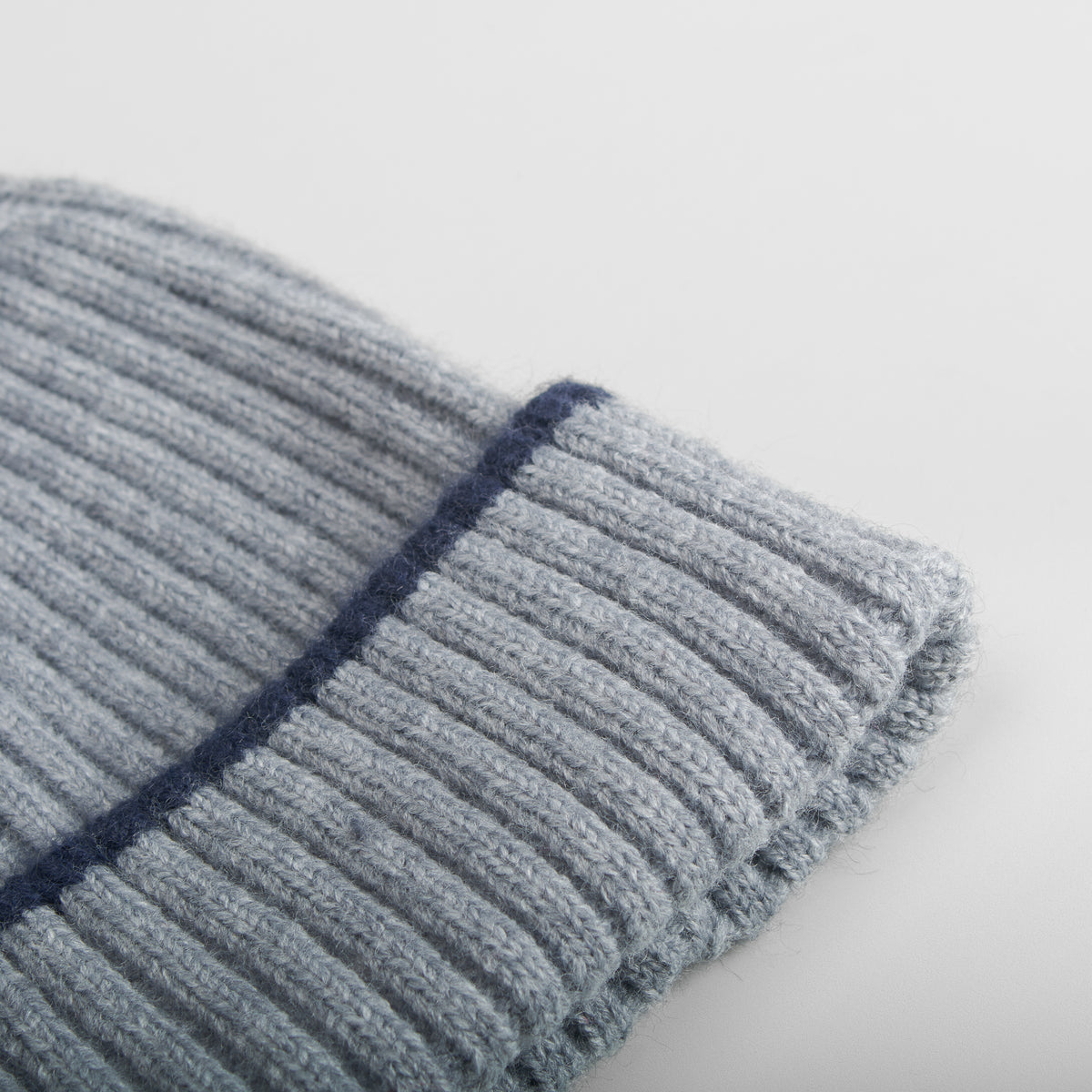 Gorro canalé gris MERKAL