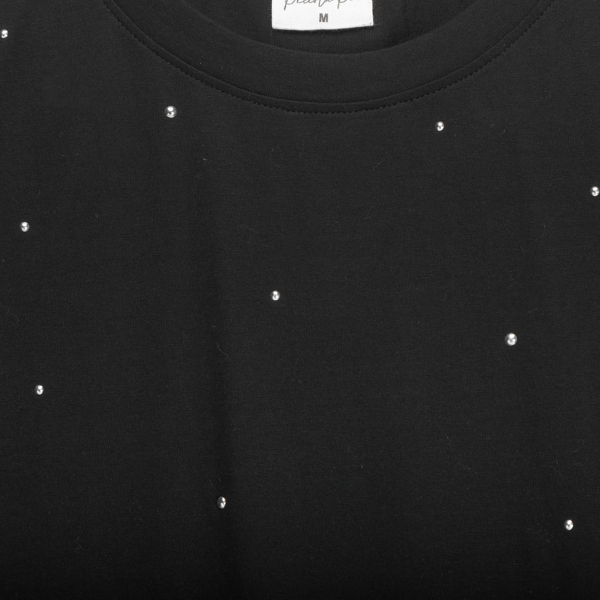 Camiseta manga corta tachas negra PICCOLA PIU