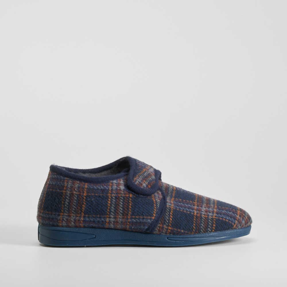 Zapatilla casa cerrada cuadros velcro azul OLYNE - Talla: 45