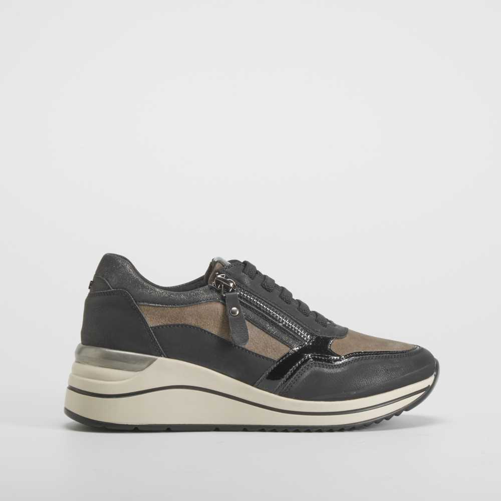 Sneaker cuña elástico negro COMFEET - Talla: 41