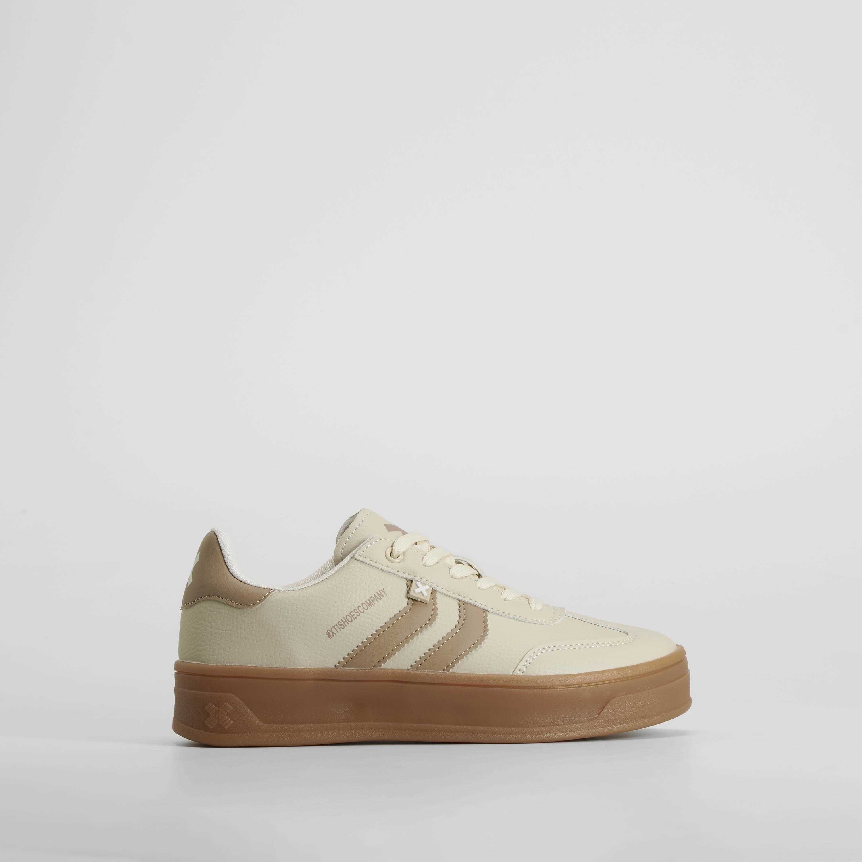 Zapatilla plataforma casual beige XTI - Talla: 38