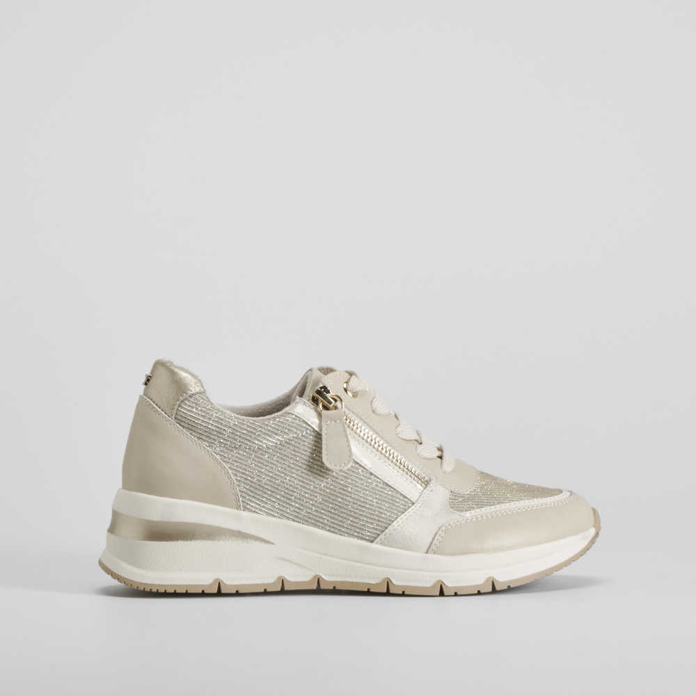 Sneaker cuña con cordón oro COMFEET - Talla: 35