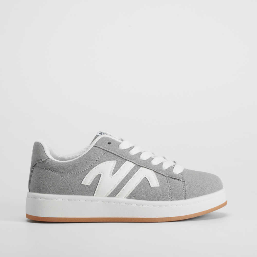 Deportiva básica casual gris NYC - Talla: 41