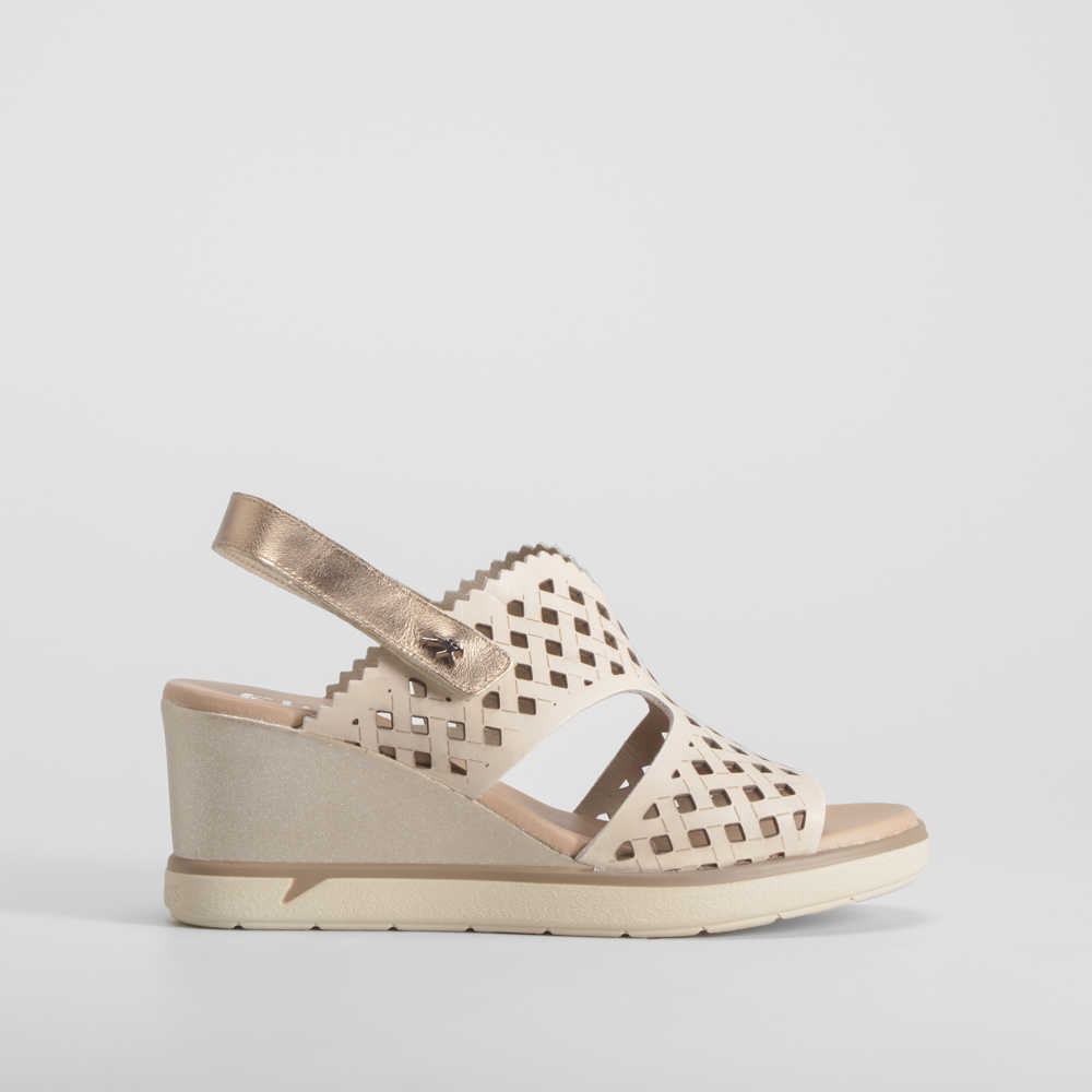 Sandalia de cuña smash de piel beige FLUCHOS - Talla: 40