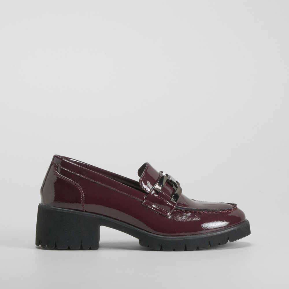 Mocasín tacón con estribo burdeos COMFEET - Talla: 41