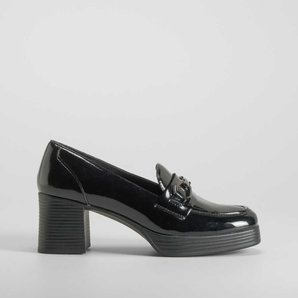Mocasín tacón plataforma charol negro PICCOLA PIU - Talla: 40