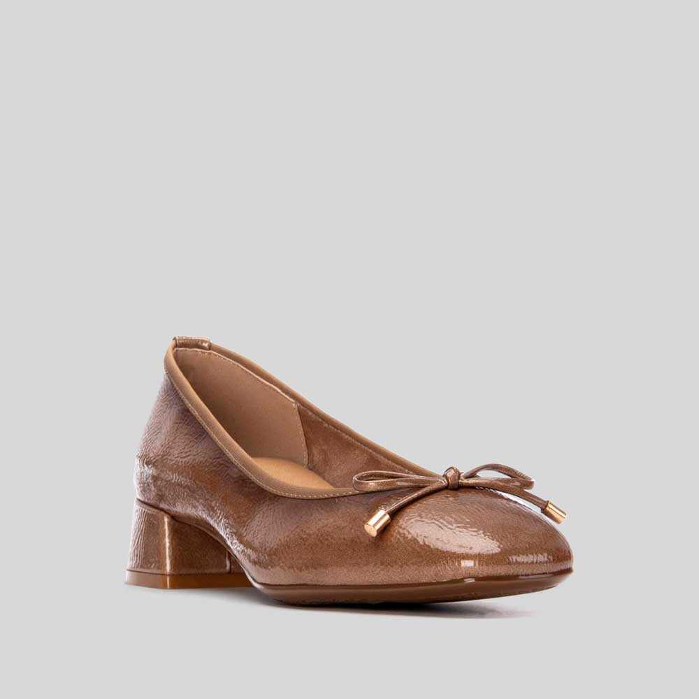 Zapato tacón bajo lazo beige XTI - Talla: 39